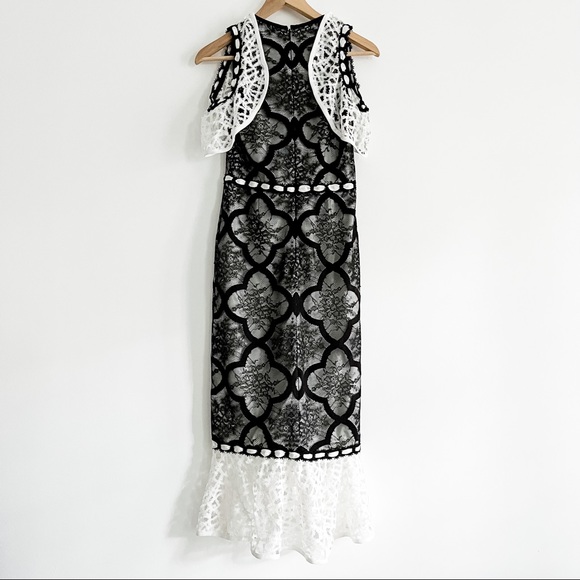Alexis Emily Black and White Lace Ruffle Cap Sleeve Midi Dress with Side Slit XS - Picture 11 of 16